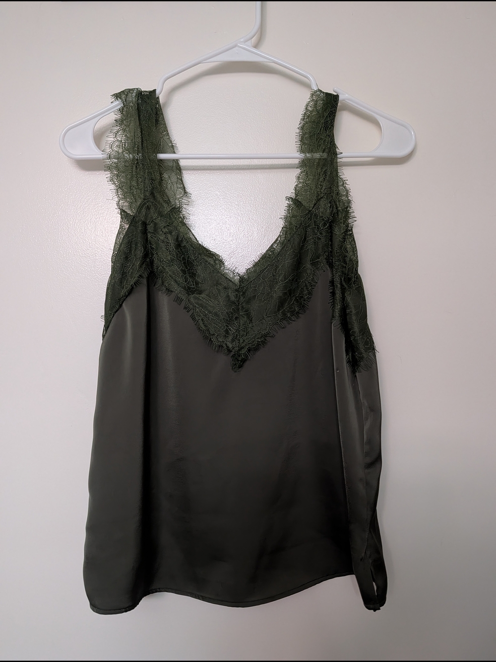 bishop + young Olive Green Lace Trim Cami Sz PS NWOT